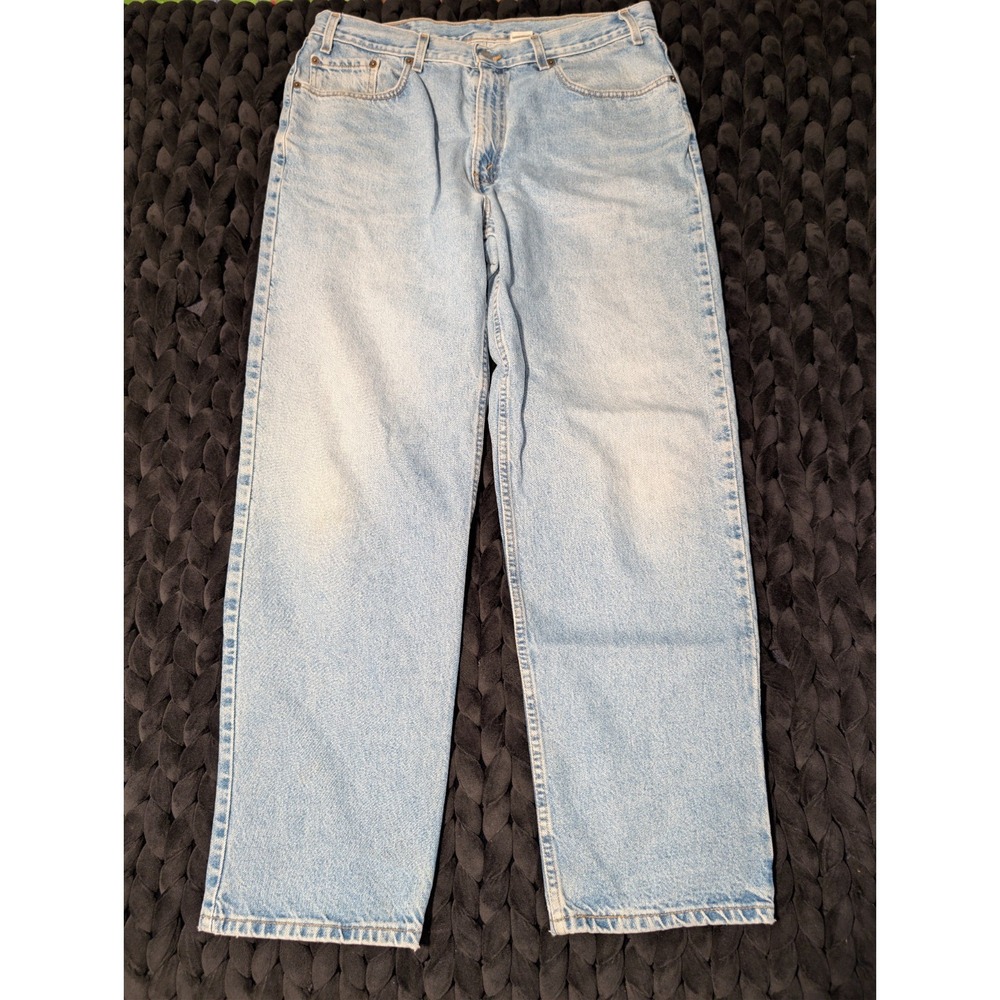 Vintage Levi's Relaxed Straight Leg Light Wash Denim Size 38X32